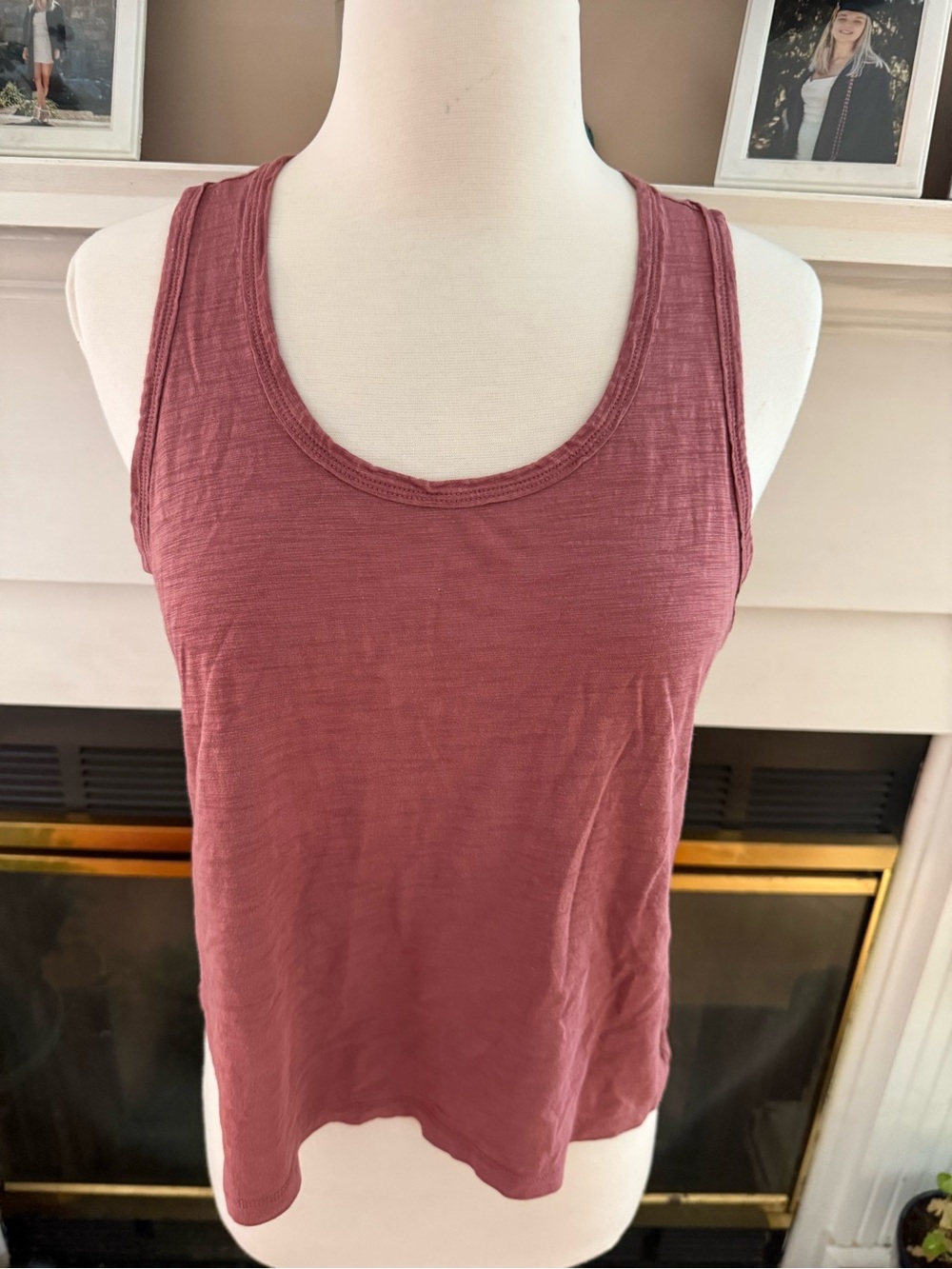 Athleta Ribbed Scoop Neck Tank Top - Dusty Mauve size small petite
